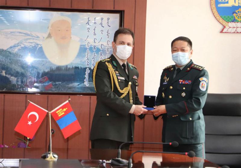 First Deputy Head of General Staff of Mongolian Armed Forces holds meeting with Turkish military attaché