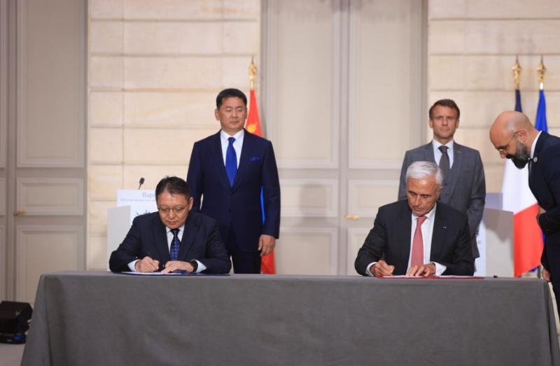 Cooperation Documents Signed between Mongolia and France