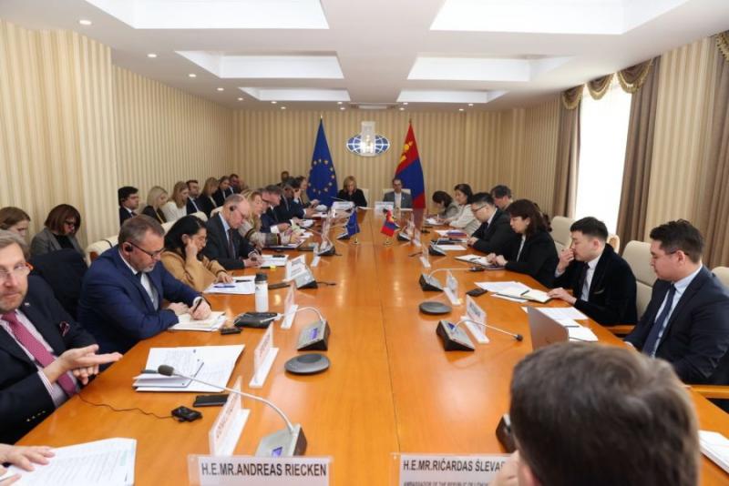 Meeting of Ambassadors from EU Countries Held