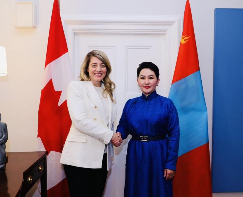 Foreign Ministers of Mongolia and Canada Hold Official Talks