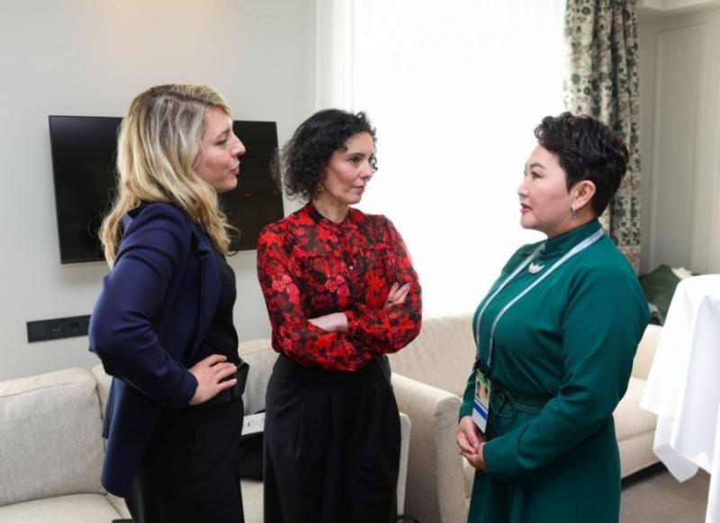 Minister Battsetseg Batmunkh Meets with Female Foreign Ministers