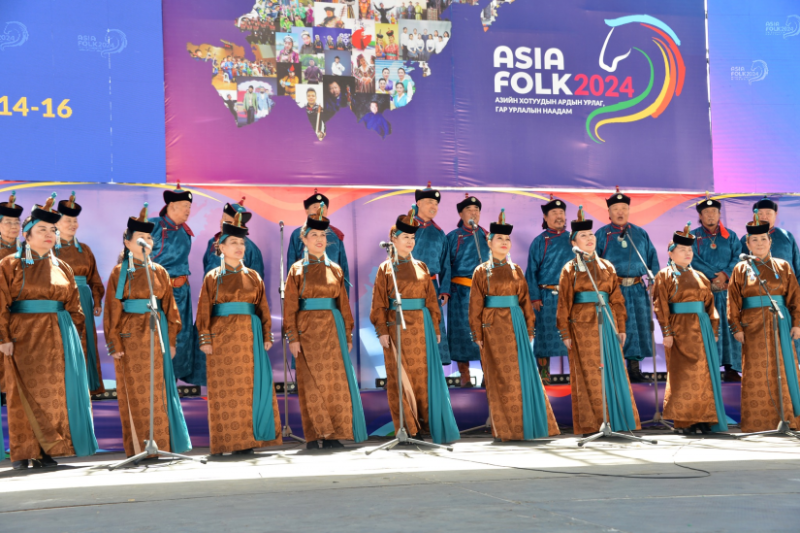 Asian Artisans Display Handicrafts in Sukhbaatar Square