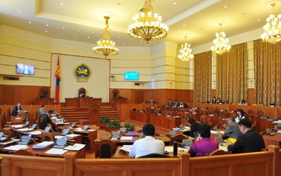 PARLIAMENT ADOPTS DISMISSAL OF CABINET